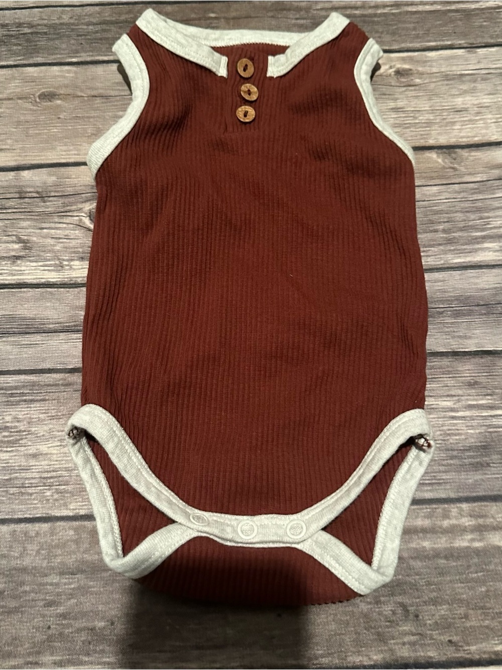 City mouse ribbed knit baby bodysuit with white trim 3/6 vguc